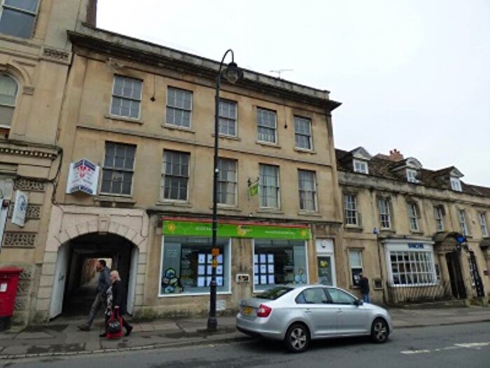 2 Bedroom Flat To Rent In Norwood Court, Trowbridge, Wiltshire, BA14