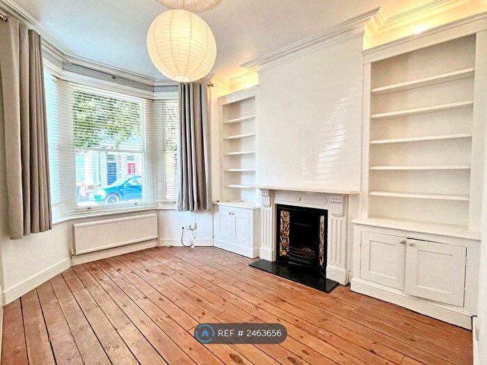 2 Bedroom Flat To Rent In Handforth Road, London, SW9