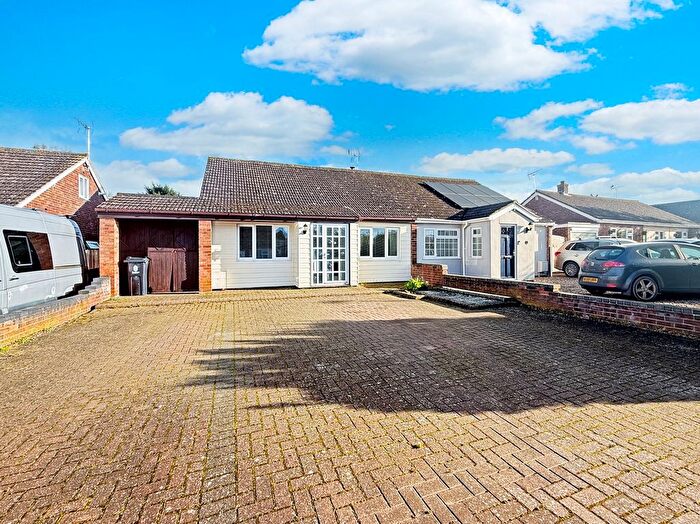 3 Bedroom Semi Detached Bungalow For Sale In Maltings Road, Brightlingsea, Colchester, CO7