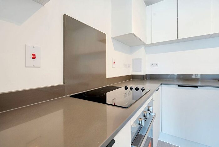 1 Bedroom Flat To Rent In Old Grain Stores, Gabriels Hill, Maidstone, ME15