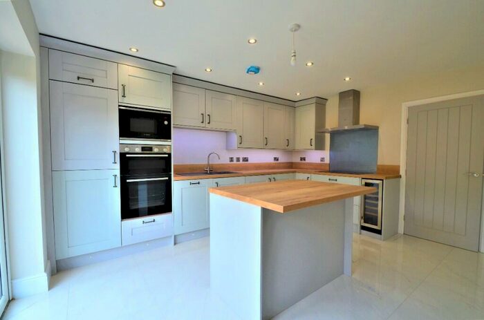 2 Bedroom Maisonette To Rent In Wesleyan Court, Everton, Doncaster, DN10