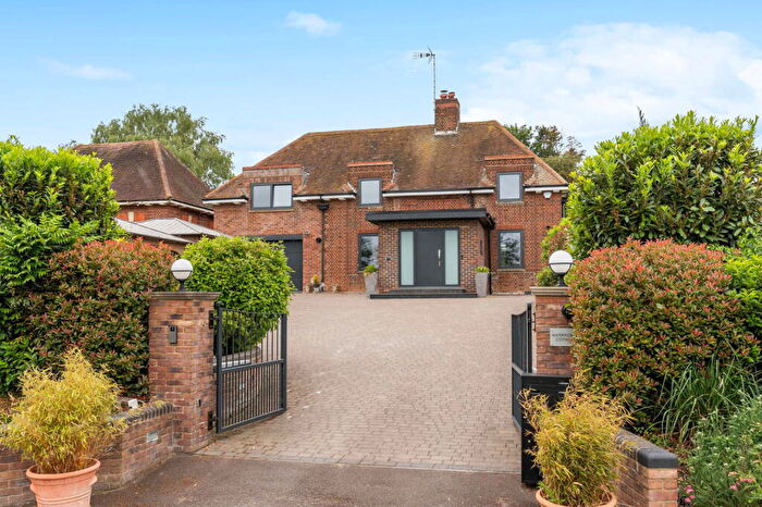 3 Bedroom Detached House For Sale In 'Waterworks Cottage' Chapmore End, SG12