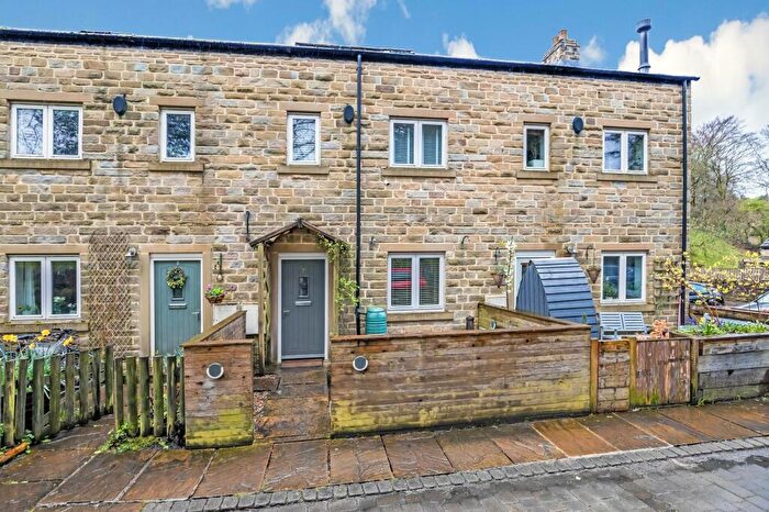 3 Bedroom House To Rent In Baynes Way, Embsay, Skipton, BD23