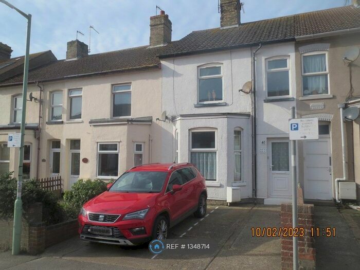 2 Bedroom Flat To Rent In Alexandra Road, Lowestoft, NR32