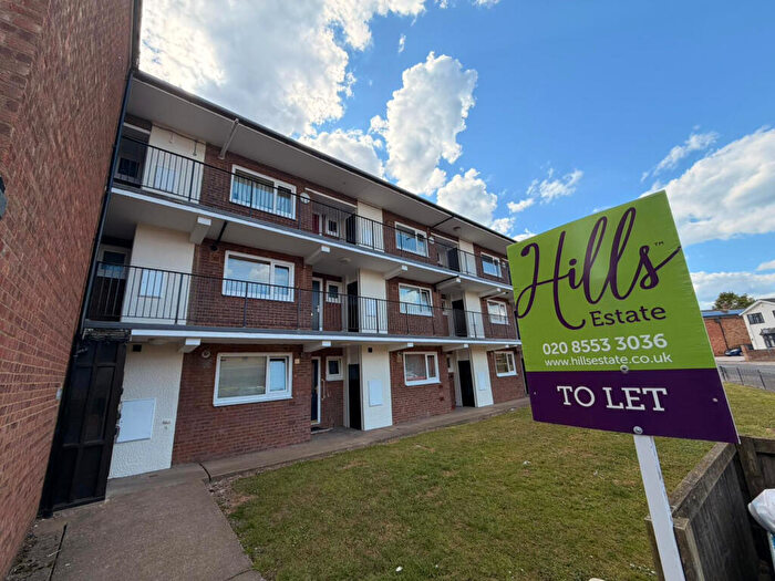 1 Bedroom Flat To Rent In Turpin Avenue, Romford, Essex, RM5