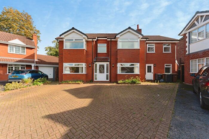 5 Bedroom Detached House For Sale In Sylvandale Grove, Wirral, CH62