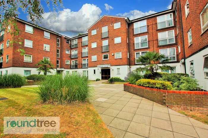 3 Bedroom Flat To Rent In Downhurst Court, Parson Street, Hendon, NW4