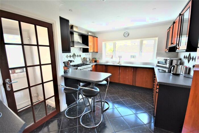 5 Bedroom Detached House For Sale In St. Marks Road, Penarth, Vale Of Glamorgan, CF64