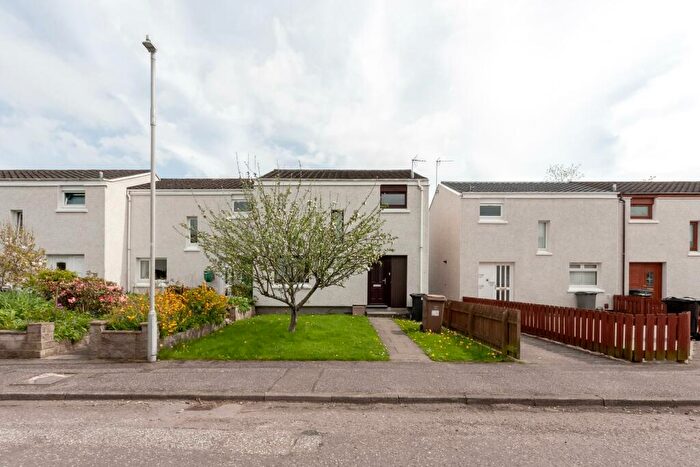 2 Bedroom End Of Terrace House To Rent In Princess Road, Dyce, Aberdeen, AB21