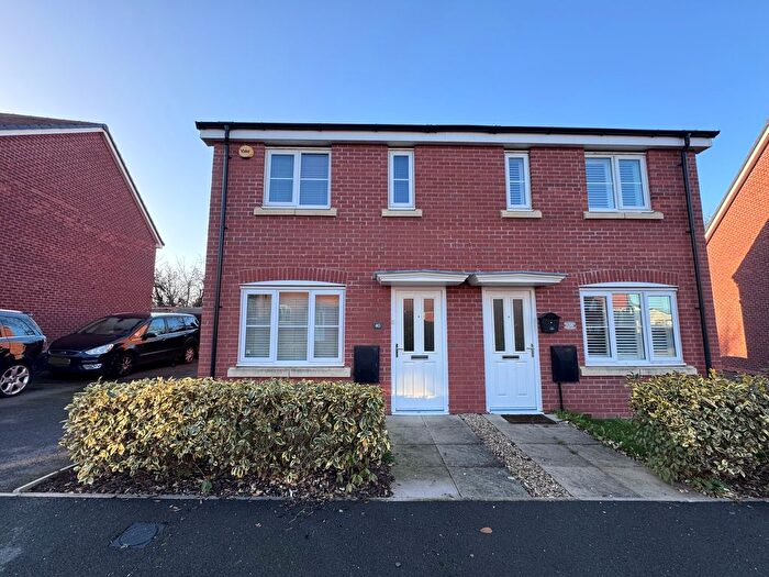 2 Bedroom Property To Rent In Delany Avenue, Wellesbourne, Warwick, CV35