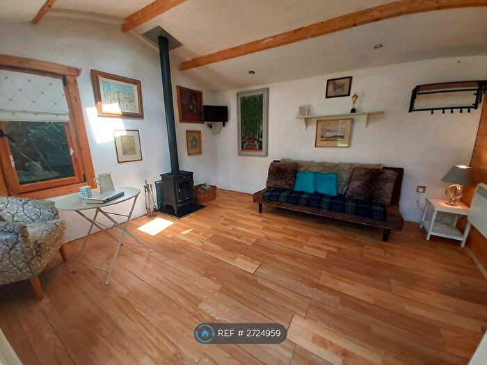 1 Bedroom Detached House To Rent In Marlborough Road, London, SW19