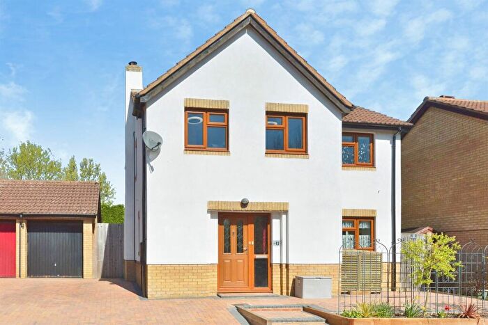 4 Bedroom Detached House For Sale In Gardiner Court, Blue Bridge, Milton Keynes, MK13