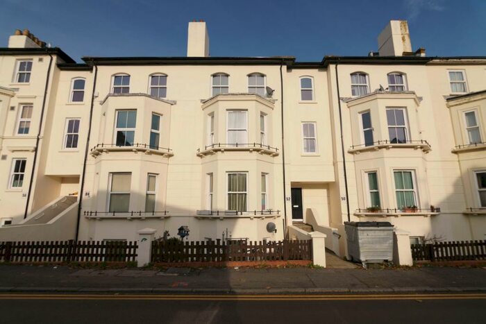 1 Bedroom Flat To Rent In Cheriton Road, Folkestone, CT20