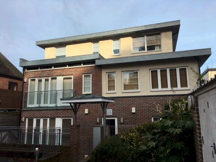 1 Bedroom Flat To Rent In Sussex Street, Winchester, SO23