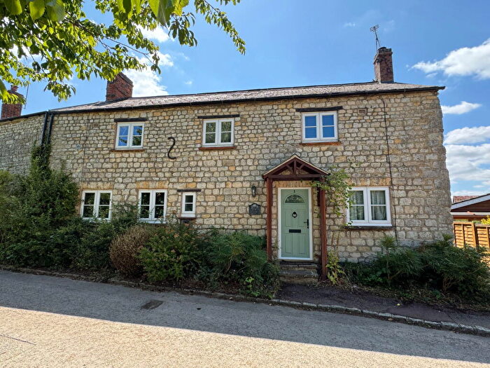 3 Bedroom Semi-Detached House For Sale In Church Lane, Tingewick, MK18