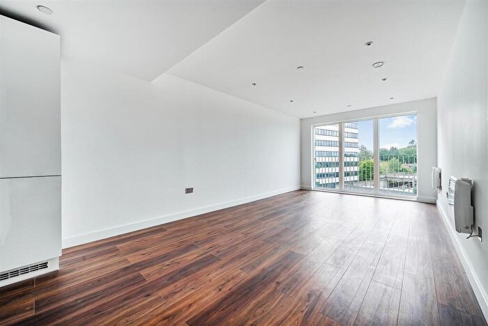 1 Bedroom Apartment To Rent In Market Street, Bracknell, RG12