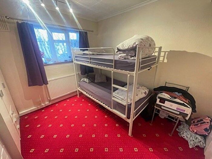 2 Bedroom Flat For Sale In Church Lane, London, NW9
