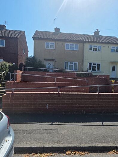 3 Bedroom Semi Detached House For Sale In Kitwood Avenue, Dordon, B78