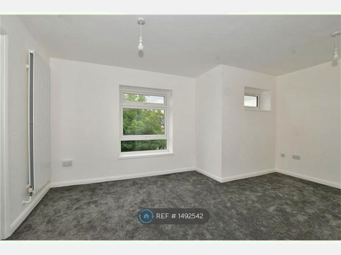 Studio To Rent In Clifton House, Croydon, CR0