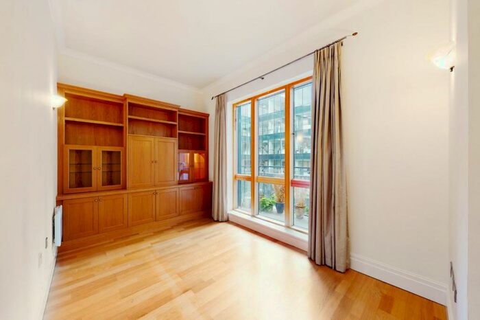 2 Bedroom Apartment To Rent In Tudor Street, EC4Y