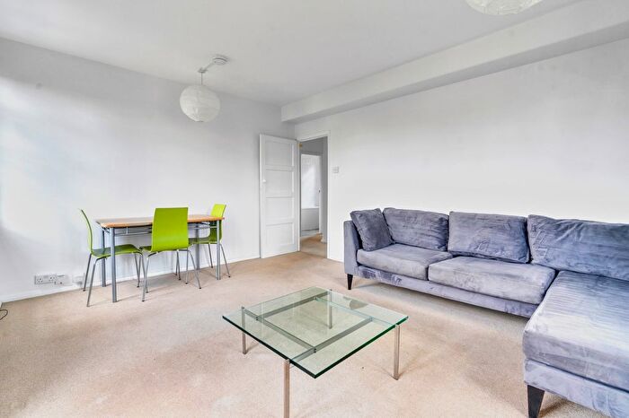 2 Bedroom Flat To Rent In Great Percy Street, London, WC1X