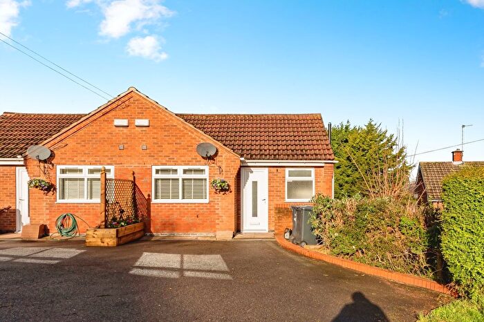 4 Bedroom Semi Detached House For Sale In Southdale Road, Carlton, Nottingham, Nottinghamshire, NG4