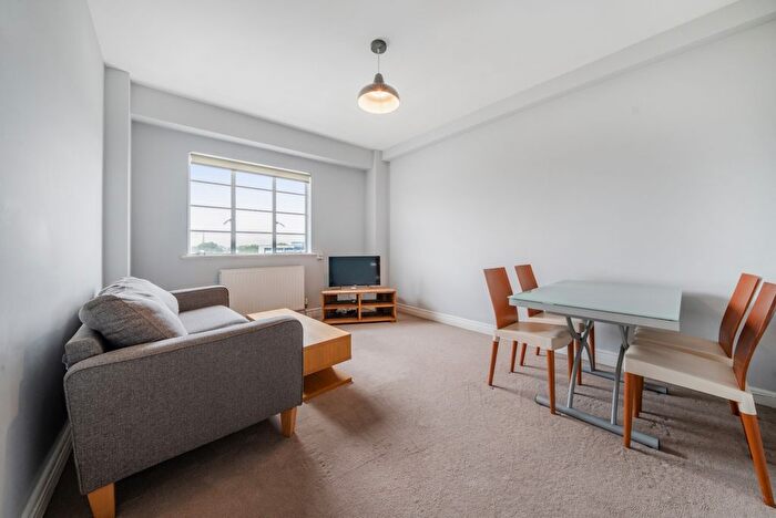 1 Bedroom Flat To Rent In Orsett Terrace, London, W2