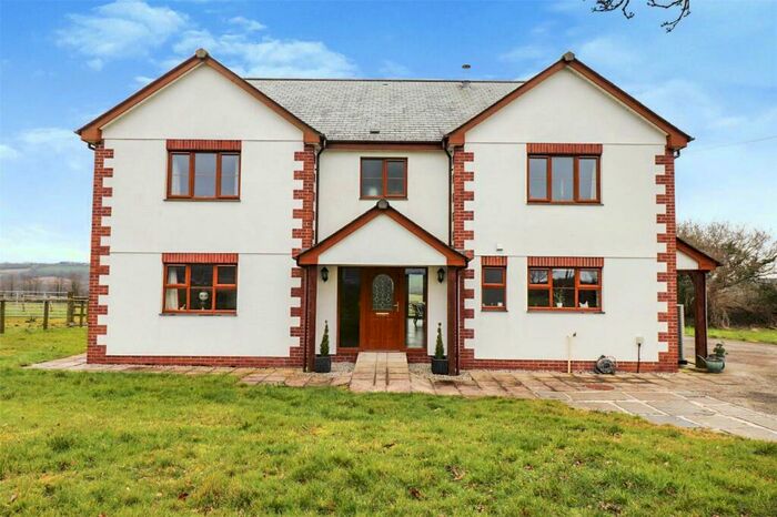 4 Bedroom Detached House For Sale In Holsworthy, Devon, EX22