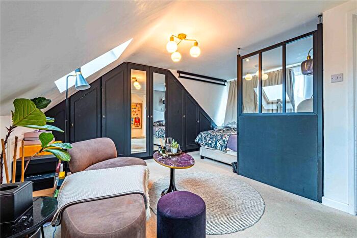 3 Bedroom Terraced House For Sale In Spring Lane, Warners End, Hemel Hempstead, Hertfordshire, HP1