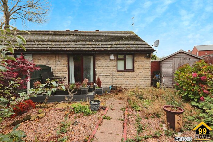 2 Bedroom Bungalow For Sale In Lane Head Close, Rotherham, S62