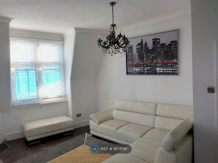 2 Bedroom Flat To Rent In Tottenham Lane, Crouch End, N8