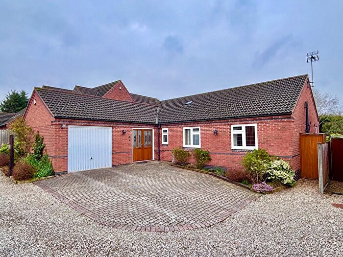 4 Bedroom Detached Bungalow For Sale In Hortons Close, Glen Parva, Leicester, Leicestershire., LE2