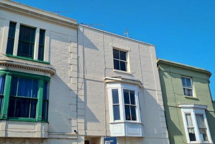 1 Bedroom Flat To Rent In George Street, Ryde, PO33