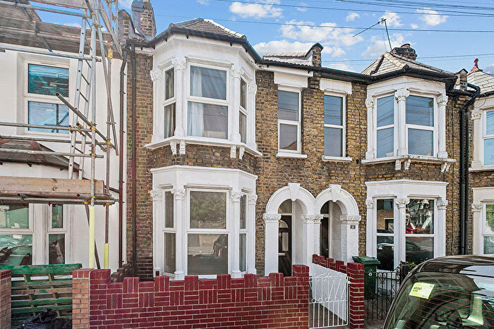 2 Bedroom Terraced House To Rent In Elm Road, Leytonstone, E11