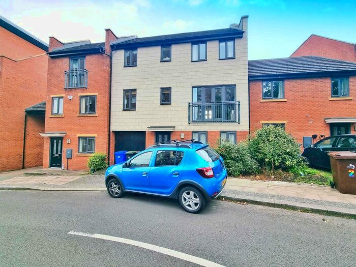 4 Bedroom Terraced House To Rent In Kilmore Quay, Stoke-On-Trent, Staffordshire, ST1