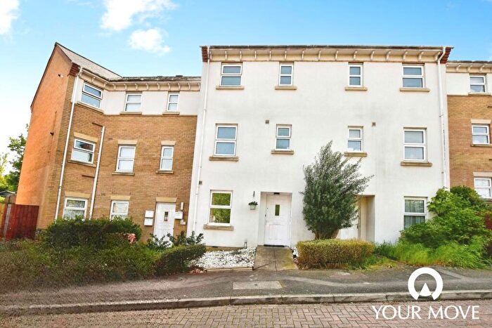 4 Bedroom Terraced House To Rent In Diana Road, Chatham, Kent, ME4