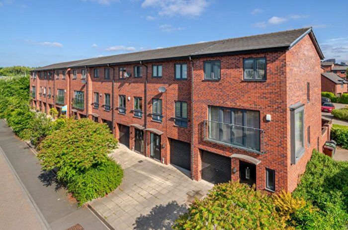 4 Bedroom Town House For Sale In Linen Walk, Hunslet, Leeds, LS10