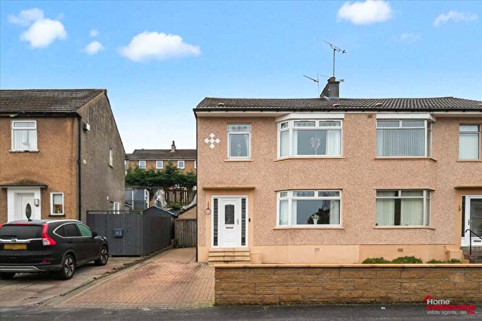 3 Bedroom Semi Detached House For Sale In Seil Drive, Simshill, Glasgow, G44