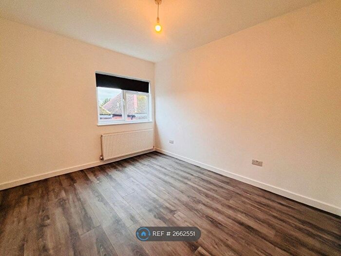 1 Bedroom Flat To Rent In The Masons, Gerrards Cross, SL9