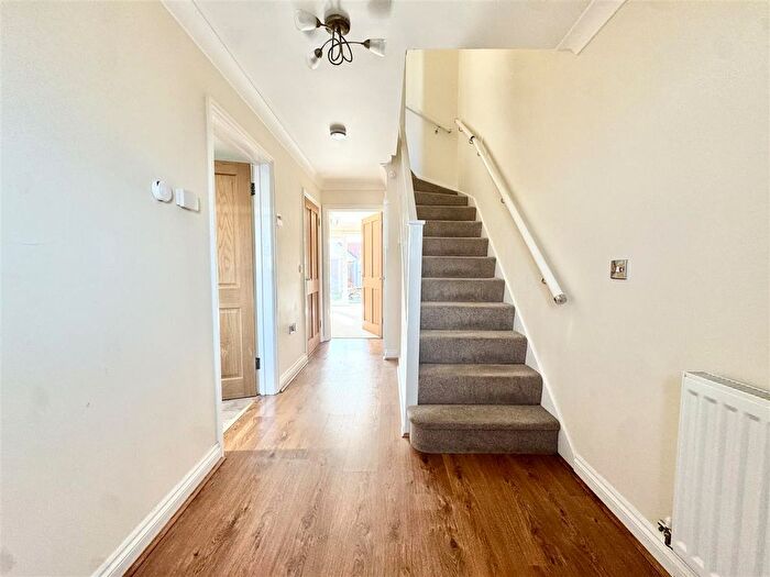 3 Bedroom Property For Sale In Little Court, Berrow, Burnham-On-Sea, TA8