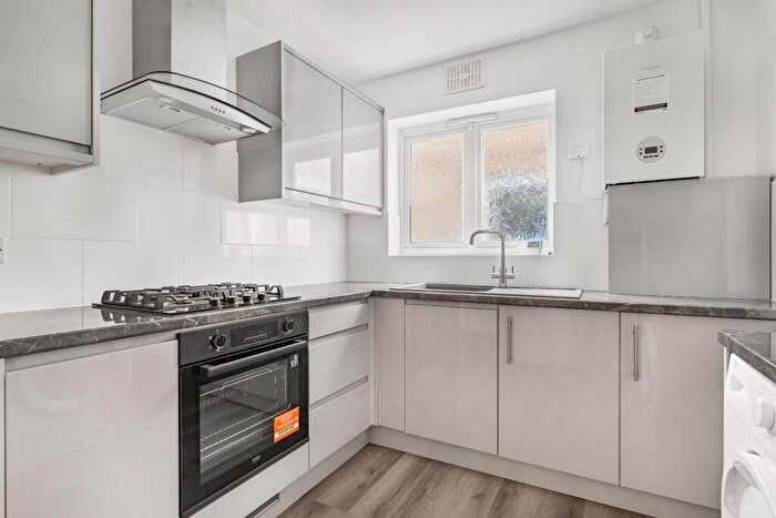 1 Bedroom Flat To Rent In Claret Gardens, London, SE25