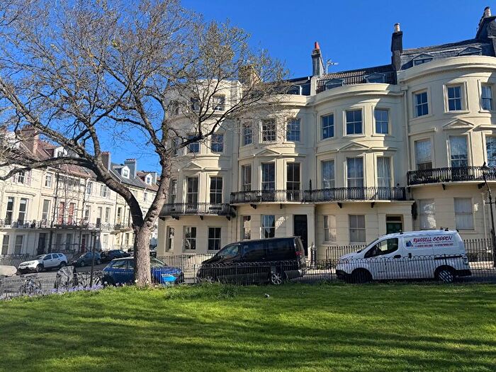 1 Bedroom Flat For Sale In Powis Square, BN1