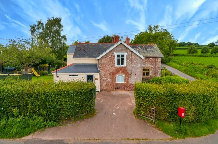 4 Bedroom Semi-Detached House For Sale In Cullompton, Devon, EX15