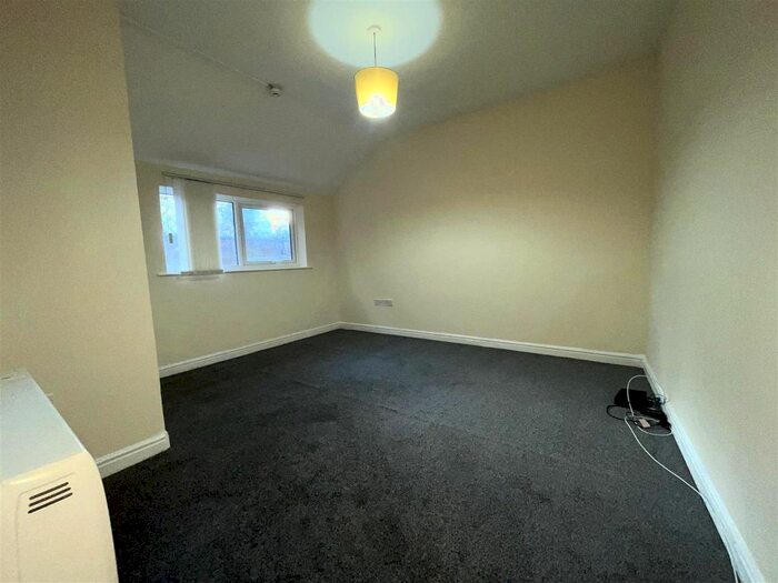 Studio To Rent In St. James Road, Off London Road, Leicester, LE2