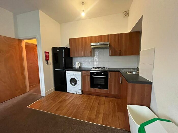 2 Bedroom Flat To Rent In Woodland Terrace, Flat, Plymouth, PL4