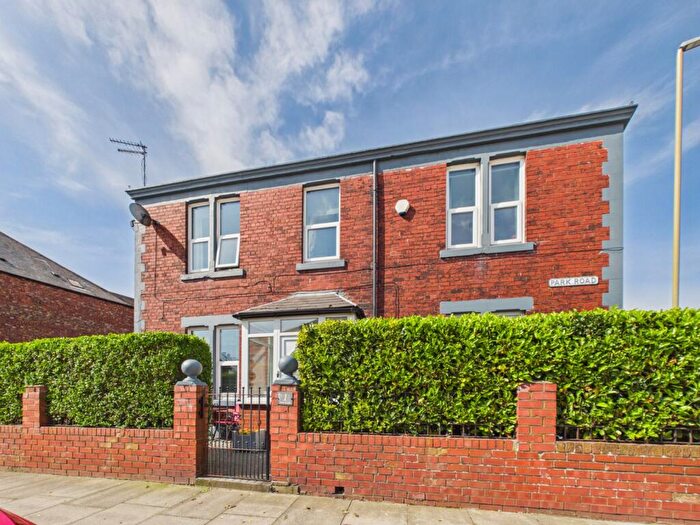5 Bedroom End Of Terrace House For Sale In Park Road, Hebburn, Tyne And Wear, NE31