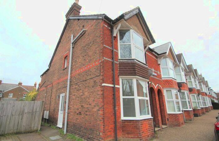 1 Bedroom Maisonette To Rent In Barttelot Road, Horsham RH12