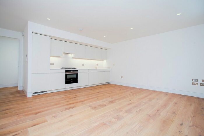 2 Bedroom Flat To Rent In Blandford Street, London, W1U