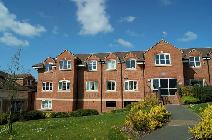 2 Bedroom Flat To Rent In Giles House, Bells Hill Green, SL2