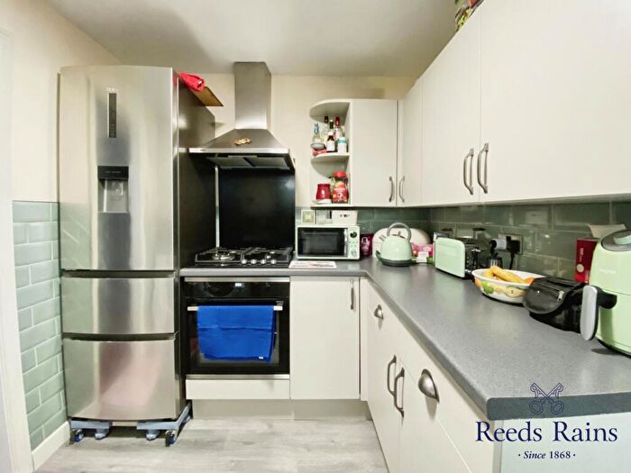 2 Bedroom Bungalow For Sale In Willow Court, Middlewich, Cheshire, CW10